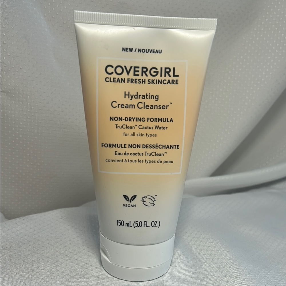 Covergirl Hydrating Cream Cleanser Clean Fresh Skincare Cactus Water 150ml
